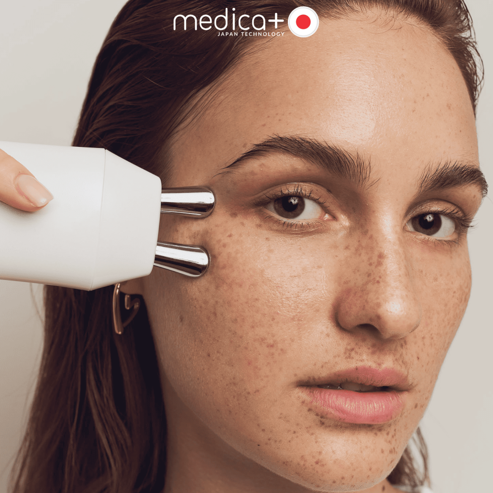 Купити Мікрострумовий ліфтинг масажер для обличчя MEDICA+ Tri